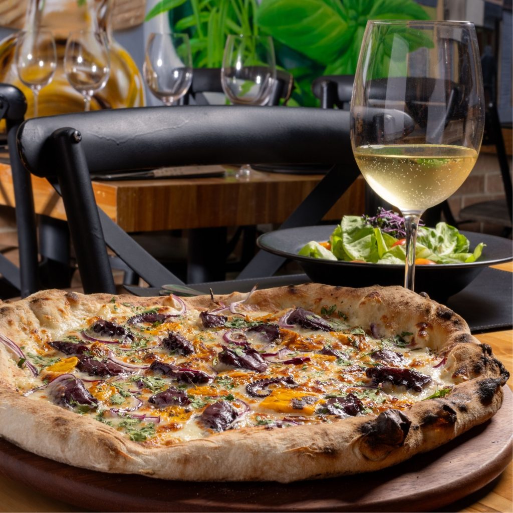 Pizza de pulpo y mango asado Terra Nostra Pizzeria Gourmet Guatemala