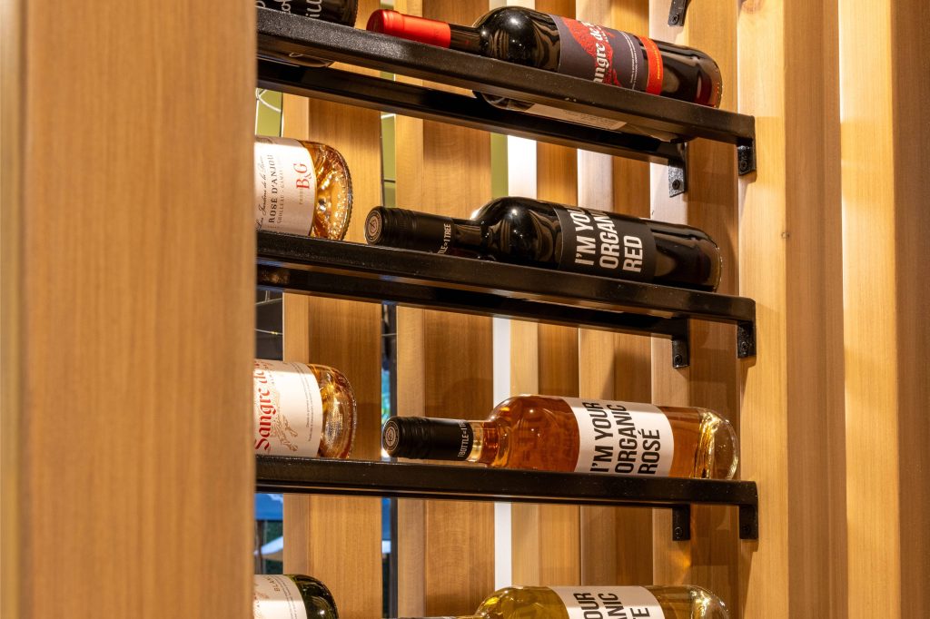 Cava de vinos , con selección exclusiva.